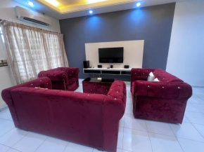 S911 4 room 15 pax